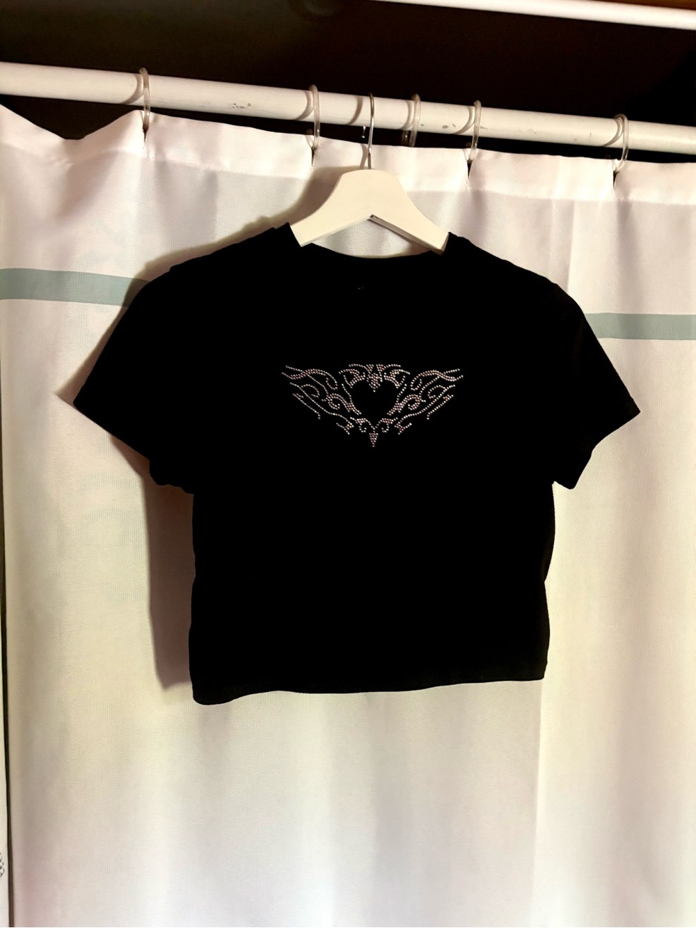 SHEIN Black Rhinestone Heart Flame Crop Tee